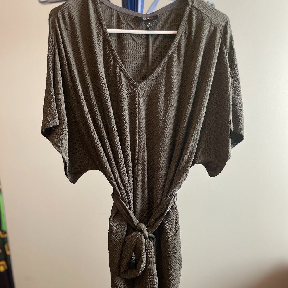 Mocha colored belted lightweight Alfani bloue 1X-2X
